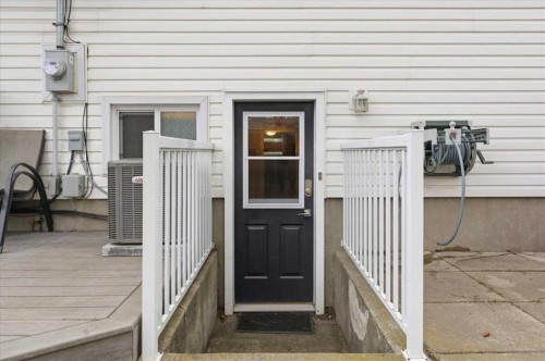 40 Grafton Crescent Sw, Calgary, AB - Outdoor With Exterior