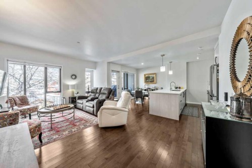 207-414 Meredith Road Ne, Calgary, AB - Indoor Photo Showing Living Room