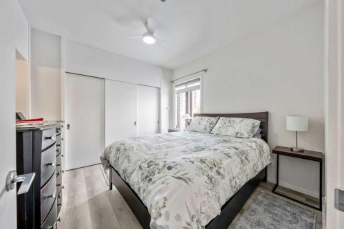 207-414 Meredith Road Ne, Calgary, AB - Indoor Photo Showing Bedroom