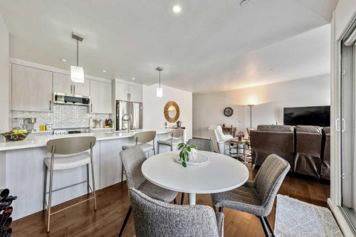 207-414 Meredith Road Ne, Calgary, AB - Indoor Photo Showing Dining Room