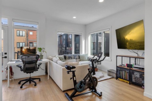 213 Greenbriar Common, Calgary, AB - Indoor Photo Showing Gym Room