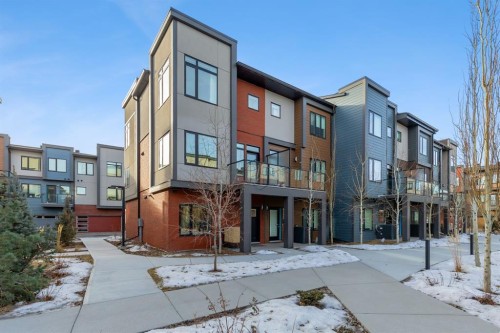 213 Greenbriar Common, Calgary, AB - Outdoor With Facade