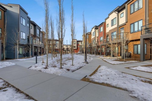 213 Greenbriar Common, Calgary, AB - Outdoor With Facade