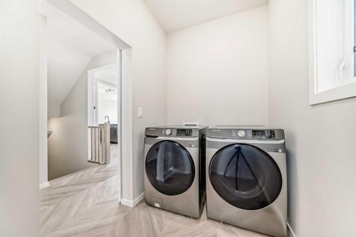 641 Windrow Manor Sw, Airdrie, AB - Indoor Photo Showing Laundry Room