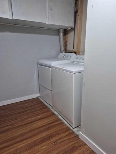 531 64 Avenue Nw, Calgary, AB - Indoor Photo Showing Laundry Room