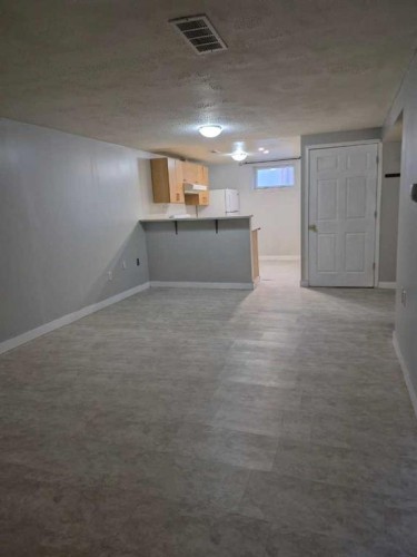 531 64 Avenue Nw, Calgary, AB - Indoor