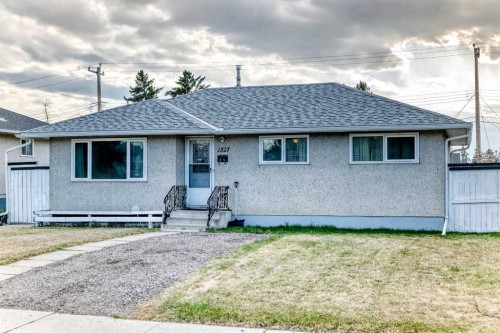 1527 49 Street Se, Calgary, AB - Outdoor