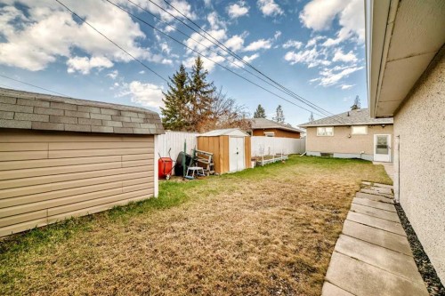 1527 49 Street Se, Calgary, AB - Outdoor