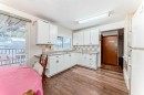1527 49 Street Se, Calgary, AB  - Indoor Photo Showing Kitchen 