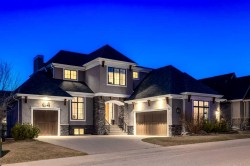 64 Mystic Ridge Way SW Calgary, AB T3H 1S7