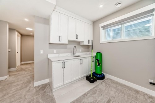 80 Vantage Drive, Cochrane, AB - Indoor