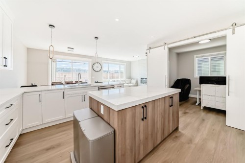80 Vantage Drive, Cochrane, AB - Indoor Photo Showing Kitchen With Upgraded Kitchen