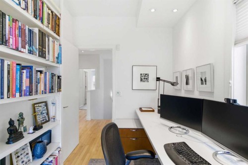 10 Erlton Terrace Sw, Calgary, AB - Indoor Photo Showing Office