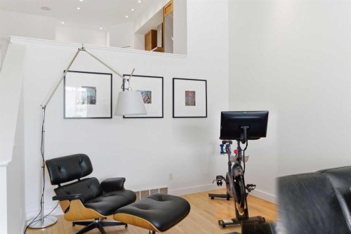 10 Erlton Terrace Sw, Calgary, AB - Indoor Photo Showing Gym Room