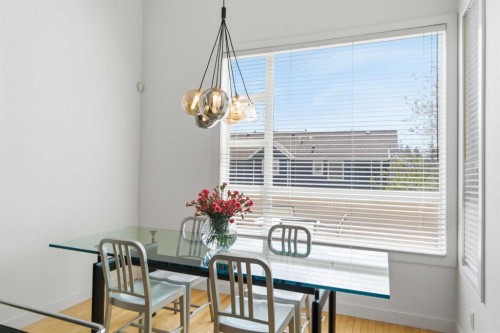 10 Erlton Terrace Sw, Calgary, AB - Indoor Photo Showing Dining Room