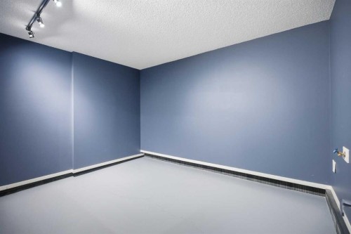 101 New Brighton Walk Se, Calgary, AB - Indoor Photo Showing Other Room