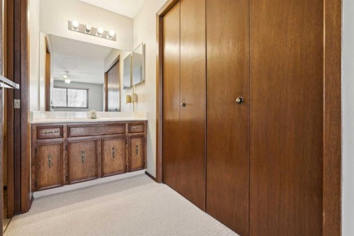 40 Scenic Place Nw, Calgary, AB - Indoor