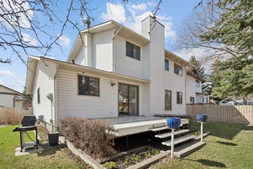 40 Scenic Place Nw, Calgary, AB - Outdoor With Exterior