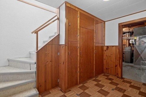 2416 38 Street Sw, Calgary, AB - Indoor Photo Showing Other Room