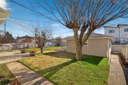 2416 38 Street Sw, Calgary, AB - Outdoor