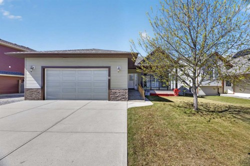 11-700 Carriage Lane  Carstairs, AB T0M 0N0