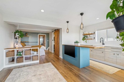 99 Heritage Heights, Cochrane, AB - Indoor Photo Showing Other Room