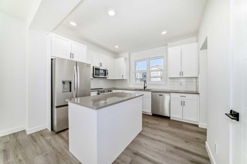 904-30 Rochester View Nw, Calgary, AB - Indoor Photo Showing Kitchen With Upgraded Kitchen