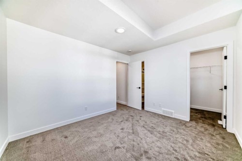 904-30 Rochester View Nw, Calgary, AB - Indoor Photo Showing Other Room