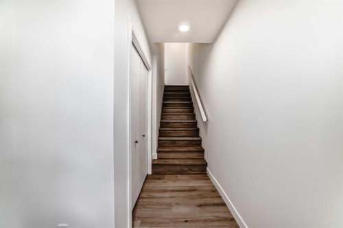 904-30 Rochester View Nw, Calgary, AB - Indoor Photo Showing Other Room