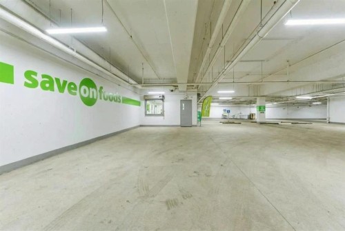 1507-8710 Horton Road Sw, Calgary, AB - Indoor Photo Showing Garage