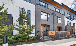 847 77 Street SWCalgary, AB T3H 6B2