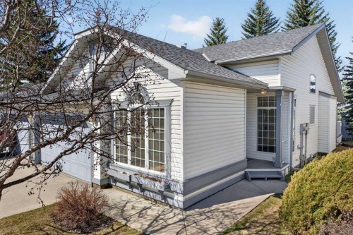 35 Douglasview Park Se, Calgary, AB - Outdoor