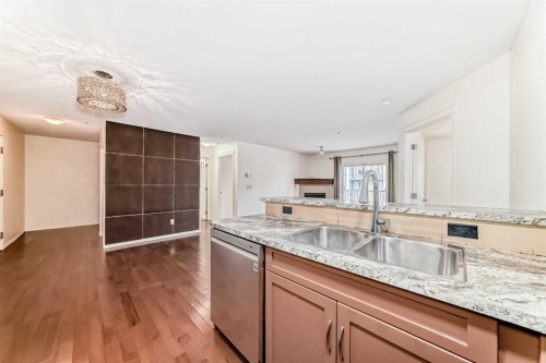 4305-115 Prestwick Villas Se, Calgary, AB - Indoor Photo Showing Kitchen With Double Sink
