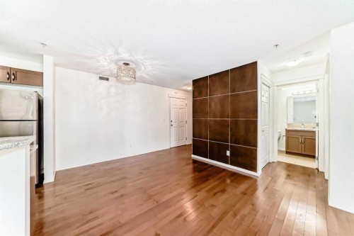 4305-115 Prestwick Villas Se, Calgary, AB - Indoor Photo Showing Kitchen