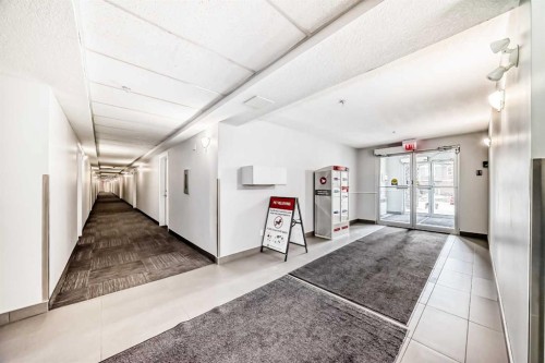 4305-115 Prestwick Villas Se, Calgary, AB - Indoor Photo Showing Other Room