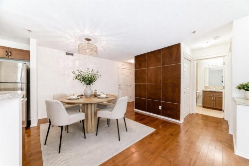 4305-115 Prestwick Villas Se, Calgary, AB - Indoor Photo Showing Dining Room
