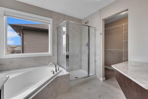 175 Brightoncrest Point Se, Calgary, AB - Indoor Photo Showing Bathroom