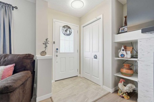 225 Fireside Drive, Cochrane, AB - Indoor Photo Showing Other Room