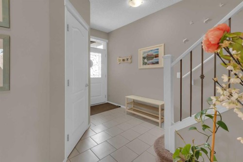 28 Cranarch Crescent Se, Calgary, AB 