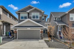 36 Crestbrook Link SW Calgary, AB T3B 1G9