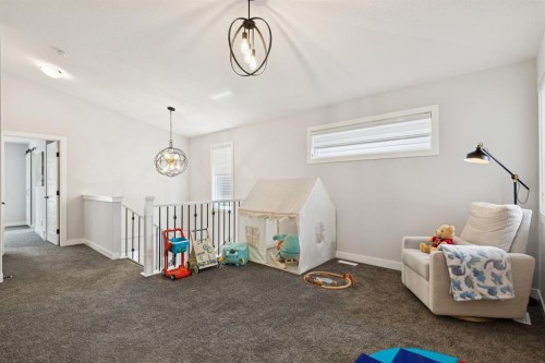 36 Crestbrook Link Sw, Calgary, AB - Indoor Photo Showing Other Room