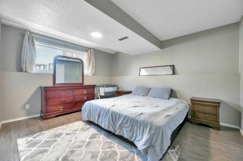 389 Strathford Crescent, Strathmore, AB - Indoor Photo Showing Bedroom