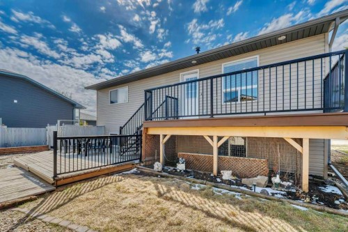 389 Strathford Crescent, Strathmore, AB - Outdoor With Deck Patio Veranda With Exterior