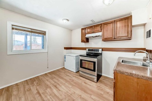 51 Covington Rise Ne, Calgary, AB - Indoor Photo Showing Kitchen