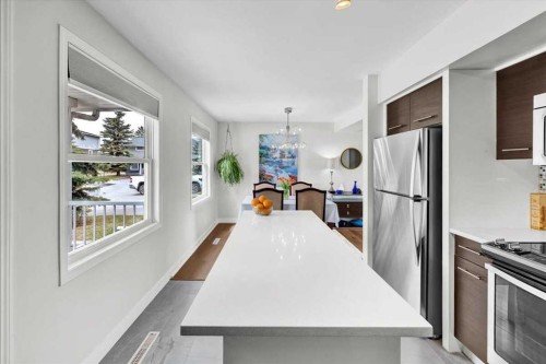 674 Regal Park Ne, Calgary, AB - Indoor Photo Showing Kitchen