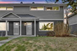 674 Regal Park NE Calgary, AB T2E 0S6