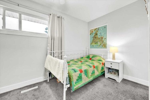 674 Regal Park Ne, Calgary, AB - Indoor Photo Showing Bedroom