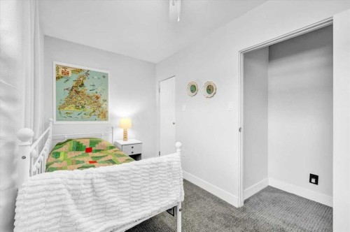 674 Regal Park Ne, Calgary, AB - Indoor Photo Showing Bedroom