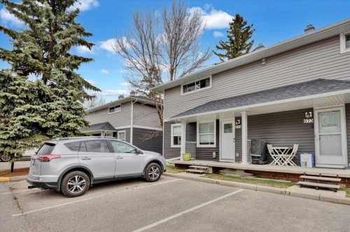 674 Regal Park Ne, Calgary, AB - Outdoor