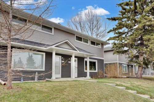 674 Regal Park Ne, Calgary, AB - Outdoor